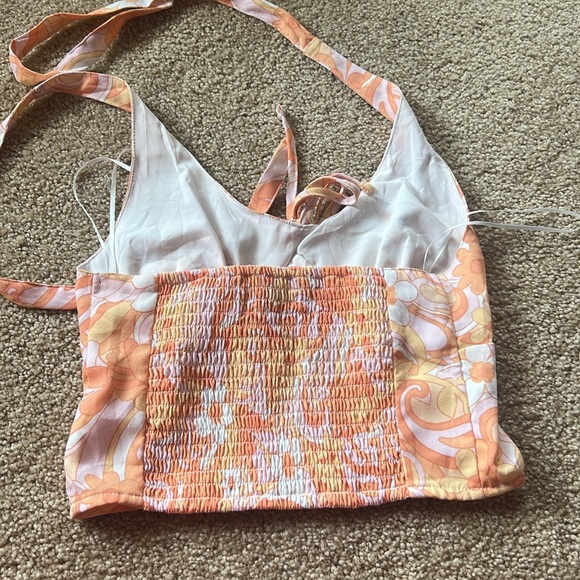 Hollister Crop Top with Tie - Picture 3 of 4